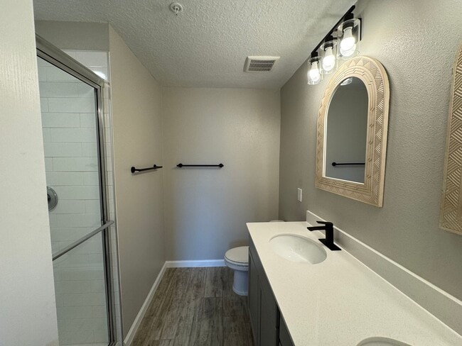 Building Photo - 3 BD/2.5 BA Home, Modern Elegance Meets Ev...
