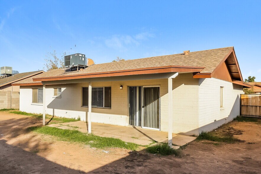 Building Photo - 6601 W Desert Cove Ave