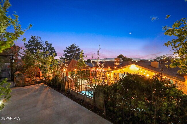 Building Photo - 1316 Hookridge Dr