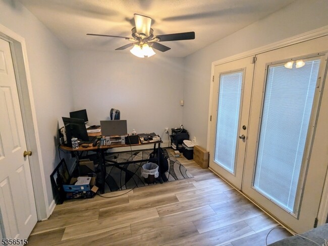 Building Photo - 40 N Auten Ave