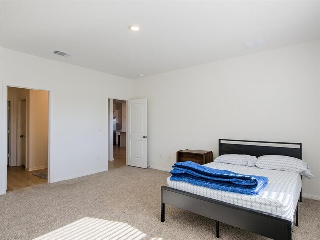 Building Photo - 2333 March Hare Trce