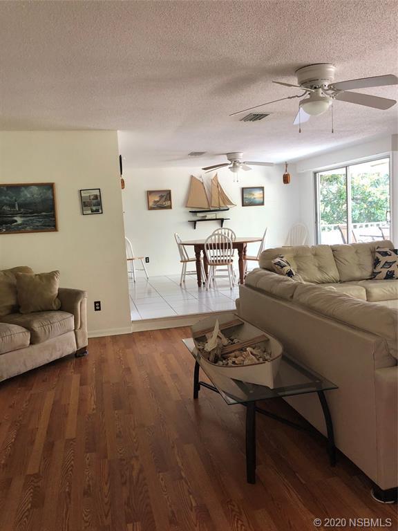 Building Photo - 4502 Saxon Dr