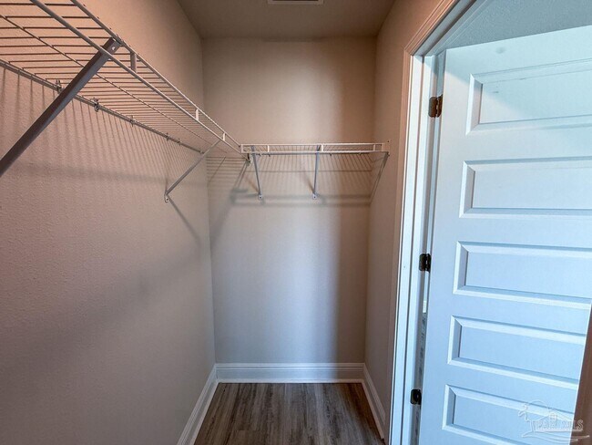 Building Photo - 8778 Meadow Flower Ln