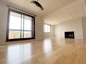 Building Photo - Amazing 2 bed 2 bath in Allston.... SEPT 1ST MOVE IN