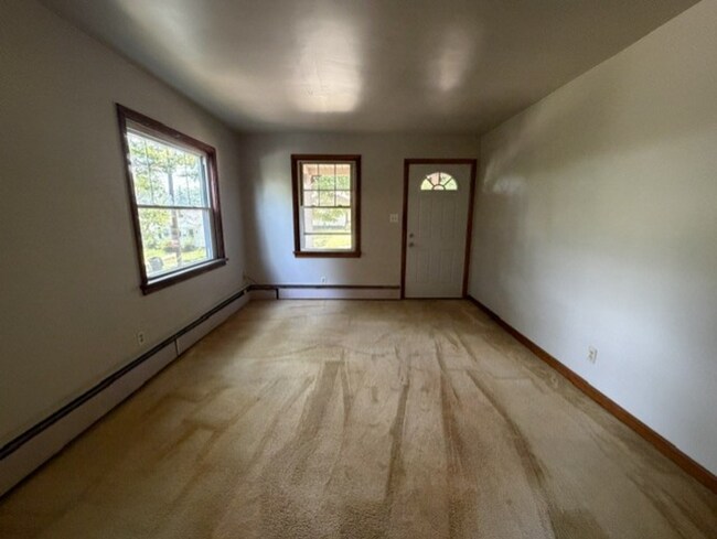 Building Photo - Three Levels of Living with 4 Bedrooms, 2 Full Bathrooms and Multiple Living Areas!
