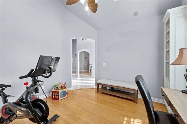 Building Photo - 38 Riviera Dr