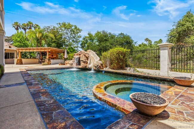 Building Photo - 6704 Rancho Lakes Ct