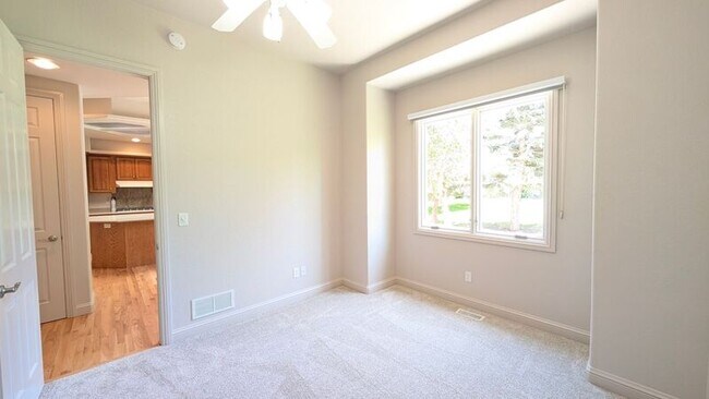 Building Photo - 2795 Stonewall Heights