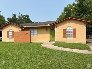 Building Photo - 4628 Chartres Ln