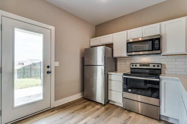 Building Photo - Auburn Villas- Charley Plan