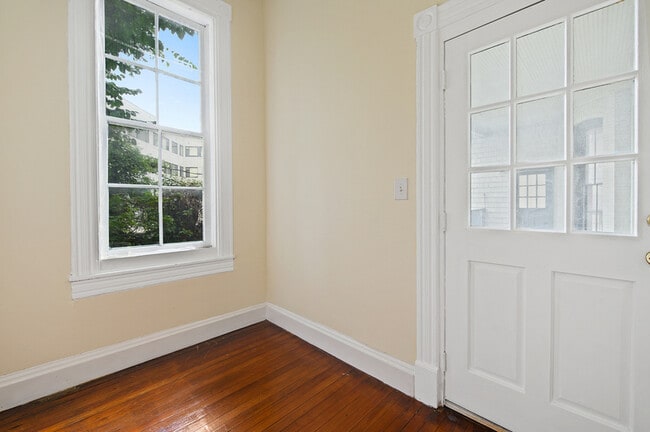 Building Photo - 1729 Park Ave