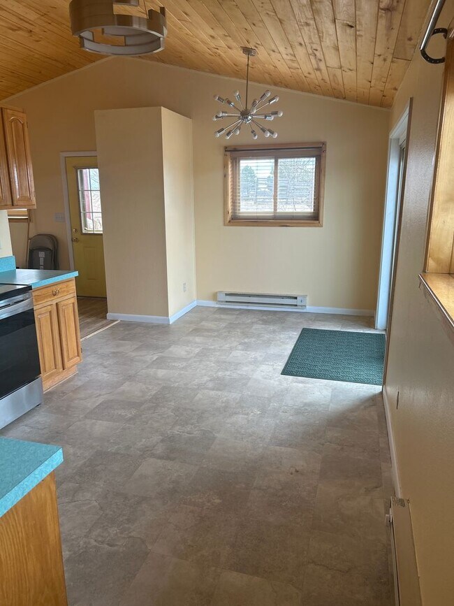 Building Photo - Calhan 3 bed, 2 bath house on 5.56 acres