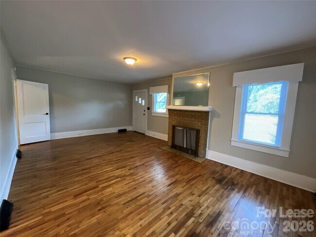 Building Photo - 3820 Freedom Dr