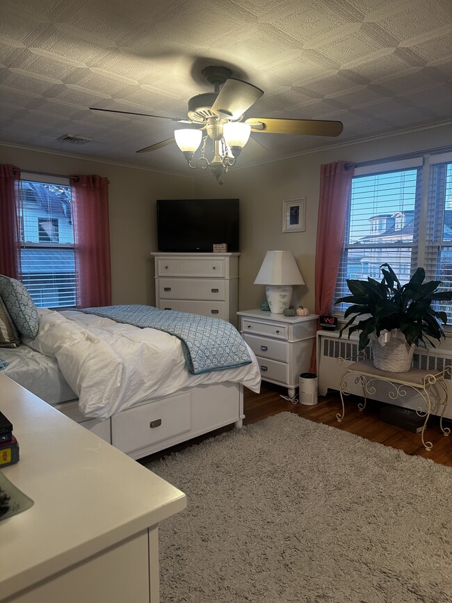 Building Photo - 3006 Sunset Ave