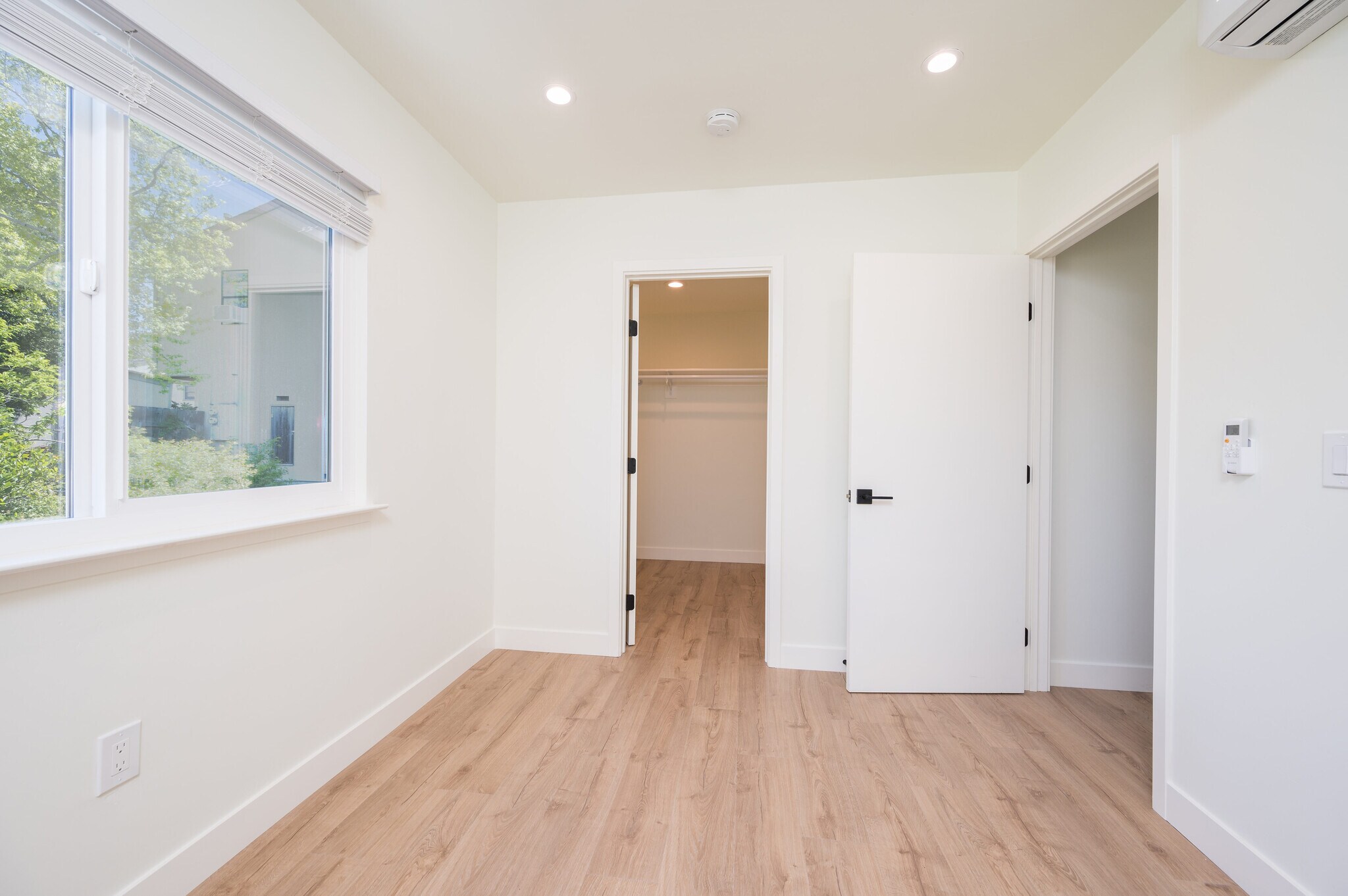 Main Bedroom - 680 Morro St