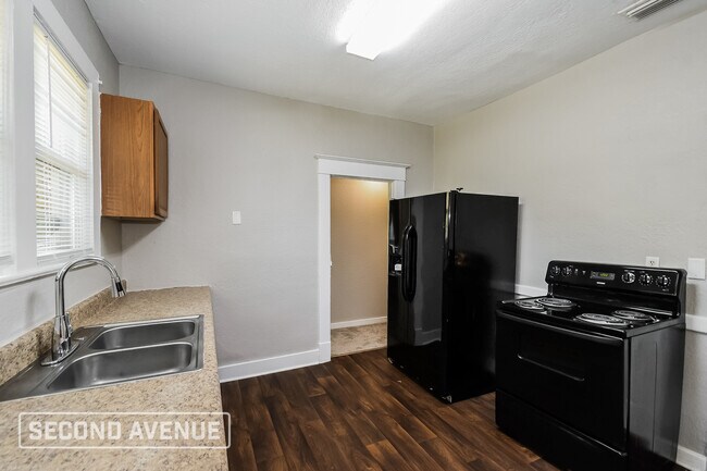 Building Photo - 9043 9th Ave