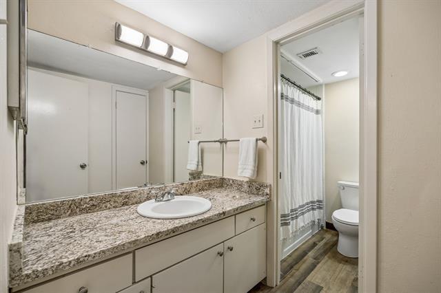 Building Photo - 5138 Amesbury Dr