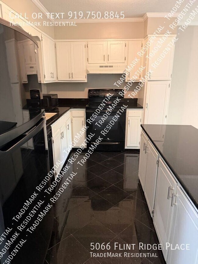 Building Photo - 5066 Flint Ridge Pl