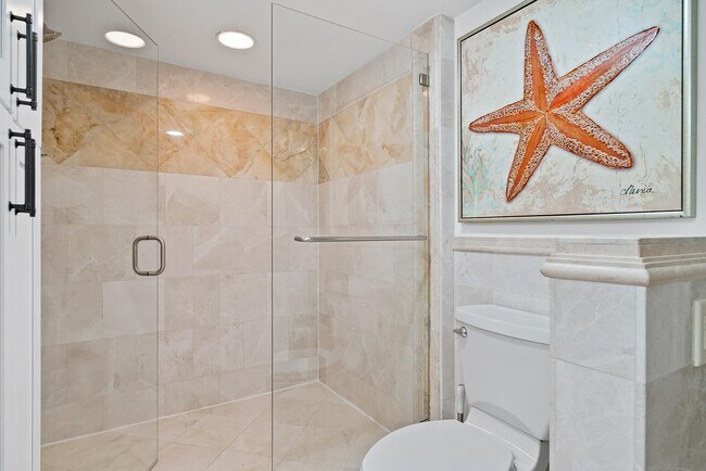 Building Photo - 5200 N Ocean Dr