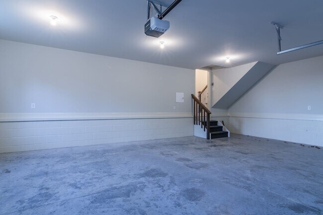 Building Photo - 1031 C P Stewart Blvd