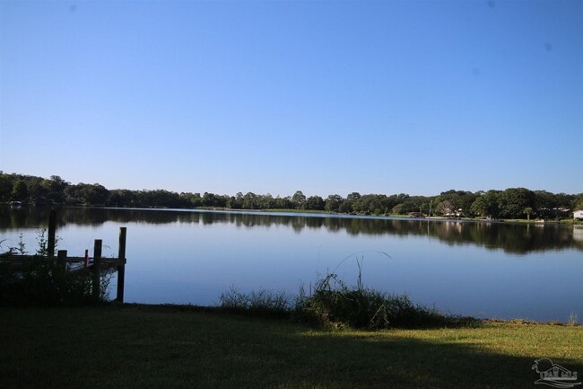 Primary Photo - 6103 E Shore Dr