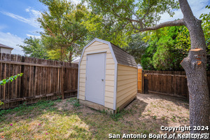 Building Photo - 10342 Rosewood Creek