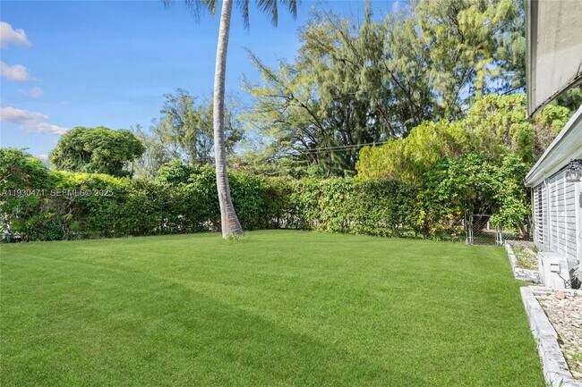 Building Photo - 1300 NE 183rd St