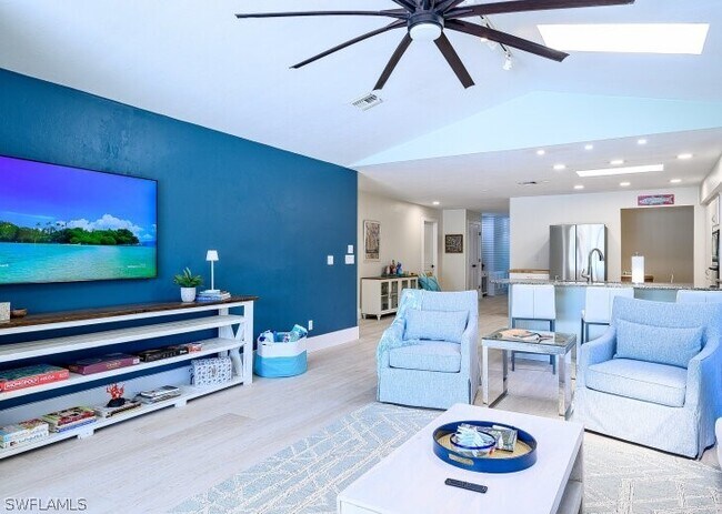 Building Photo - 760 106th Ave N