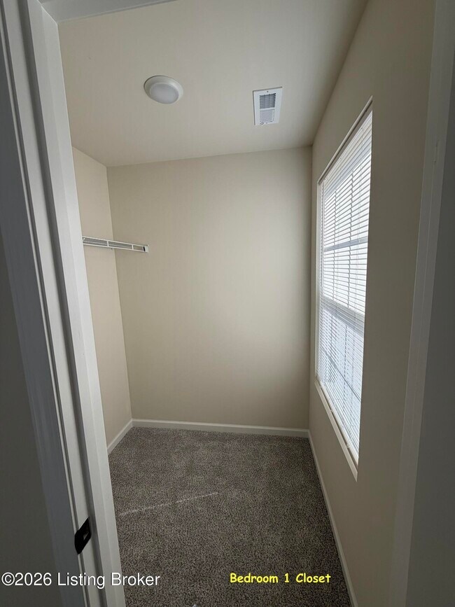 Building Photo - 16906 Aiken Rdg Cir