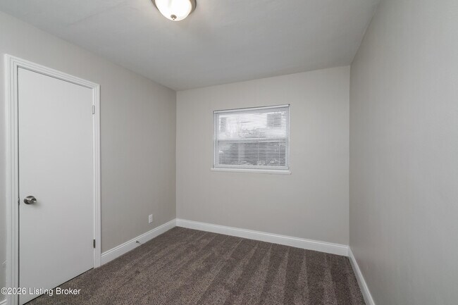 Building Photo - 9613 El Prado St