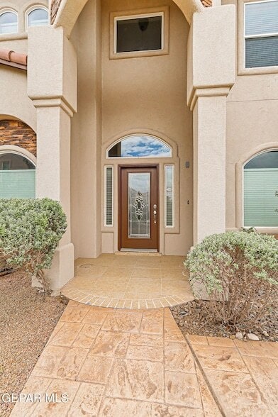 Building Photo - 6285 Wildwood Ct