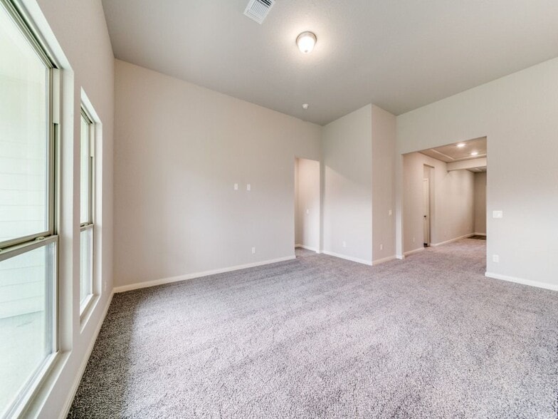 Building Photo - 205 STAG Way