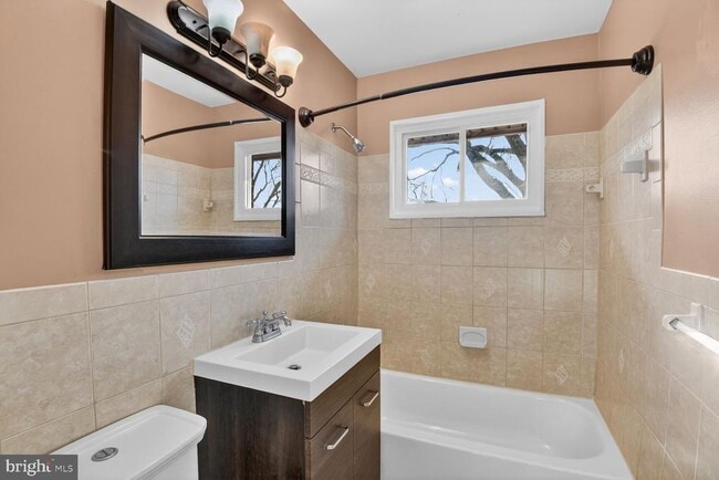 Building Photo - 2308 Senator Ave