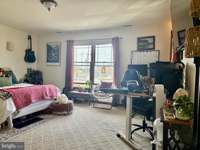 Building Photo - 507 N Main St