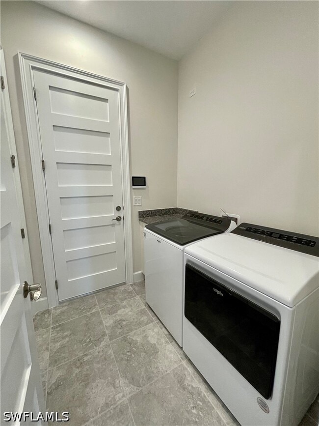 Building Photo - 6361 Arriba Ave