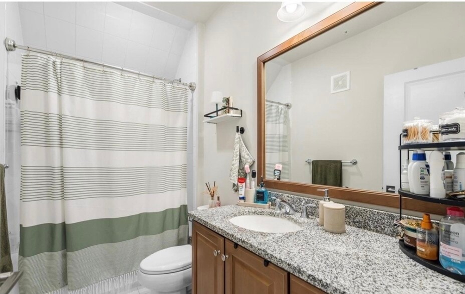 Building Photo - 23255 Milltown Knoll Sq
