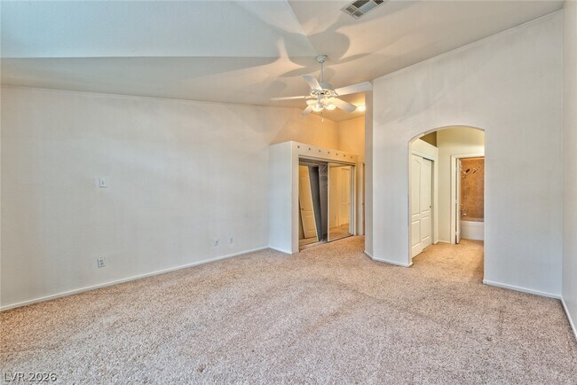 Building Photo - 5920 Greenery View Ln