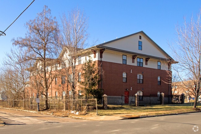 Building Photo - Hylton Point II Apartments