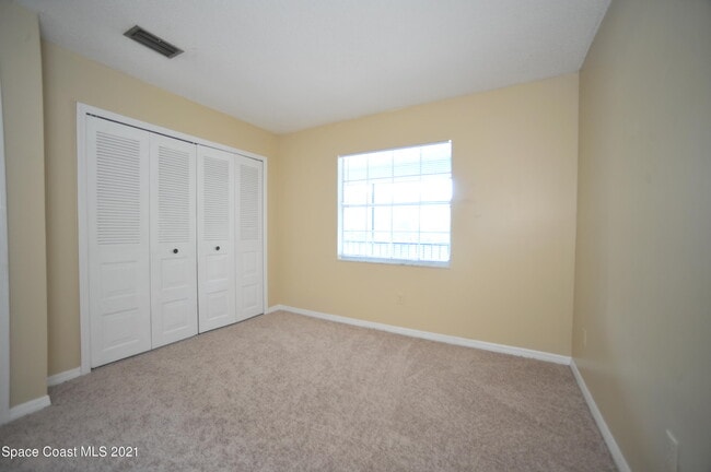 Building Photo - 2410 Fox Hollow Dr