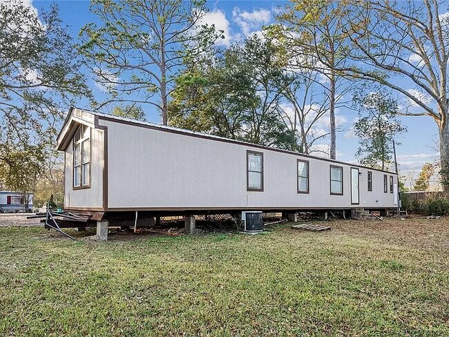 Building Photo - 39483 Frierson Rd