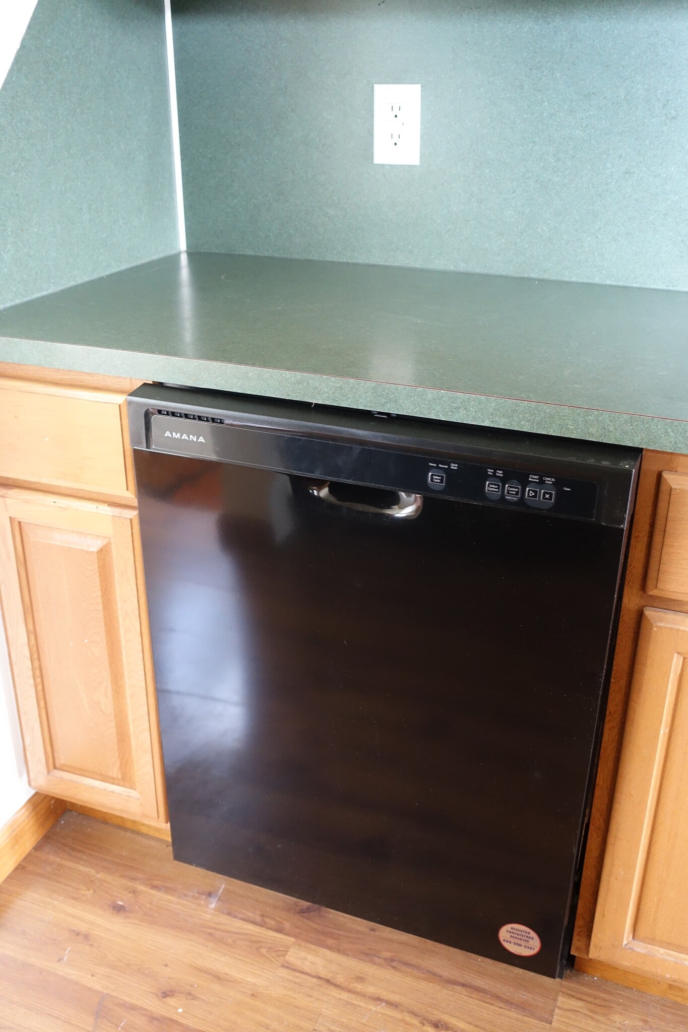 Dishwasher - 503 N Chestnut St