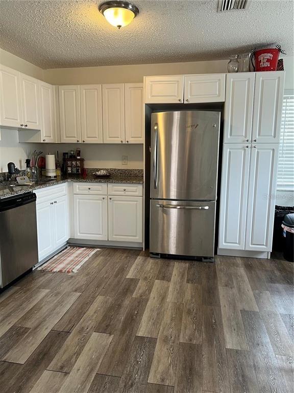 Building Photo - 2103 W Cherry St