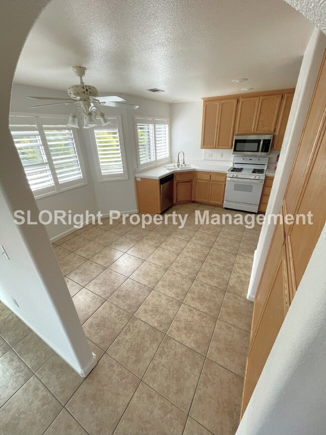 Building Photo - AVAILABLE AUGUST- Beautiful 3 Bed / 2 Bath in Nipomo