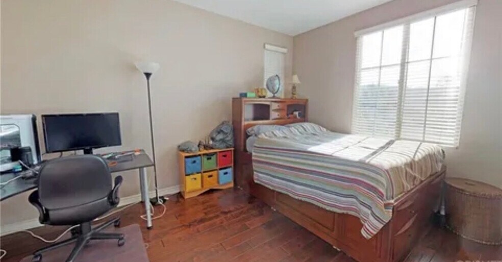 Building Photo - 26915 Augusta Pl