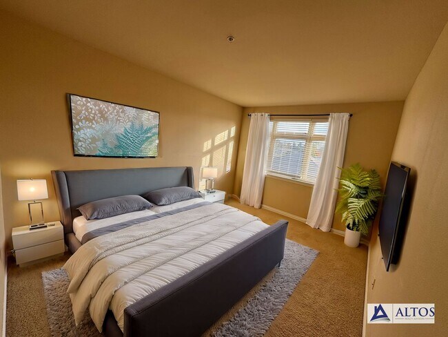 Building Photo - 2 bed/2 bath 4th Floor Unit in Cherry Creek! Covered Parking & Laundry Included!