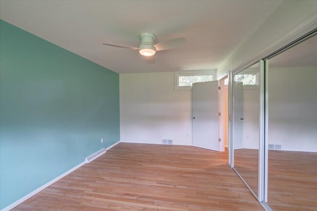 Building Photo - 5813 Anchorage Ave