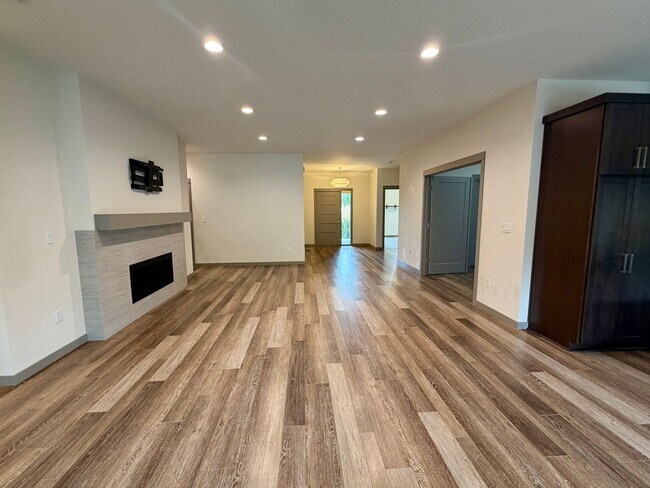 Building Photo - 4503 Tayhill Wy