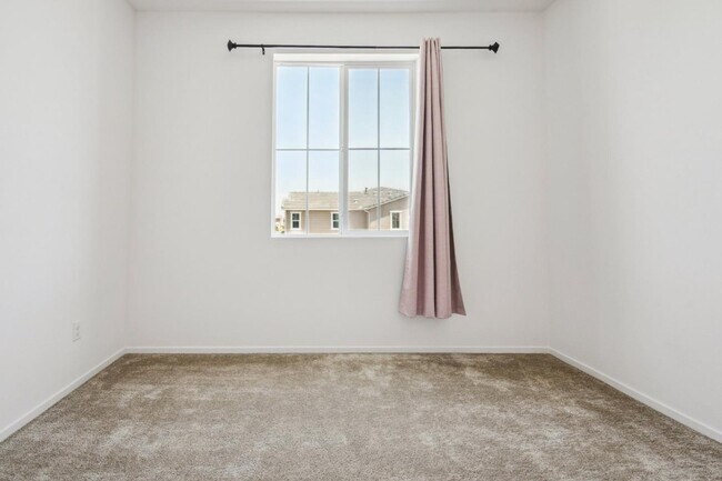 Building Photo - 5584 Kate Way
