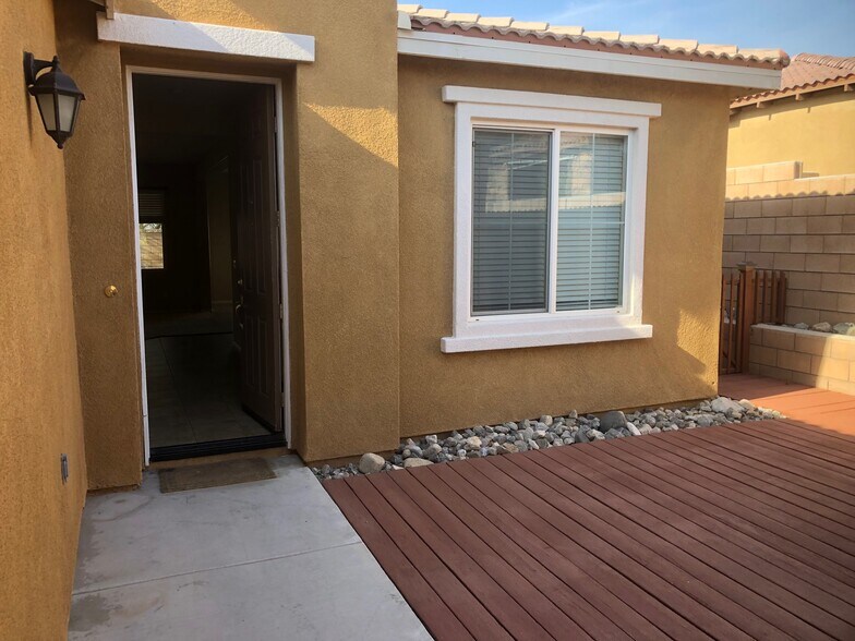 Building Photo - 62555 S Starcross Dr