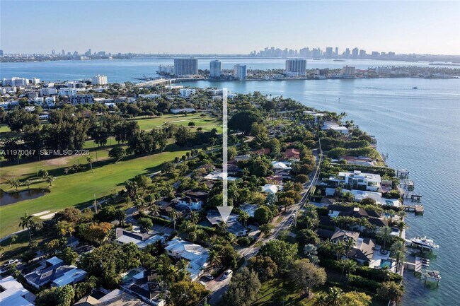 Building Photo - 1000 N Shore Dr